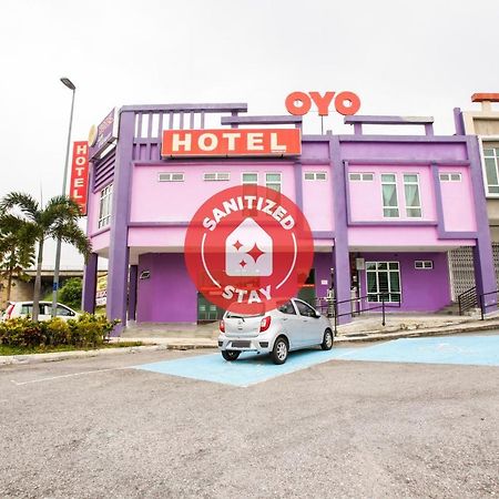 Oyo 89677 Sunflower Hotel Seremban Buitenkant foto
