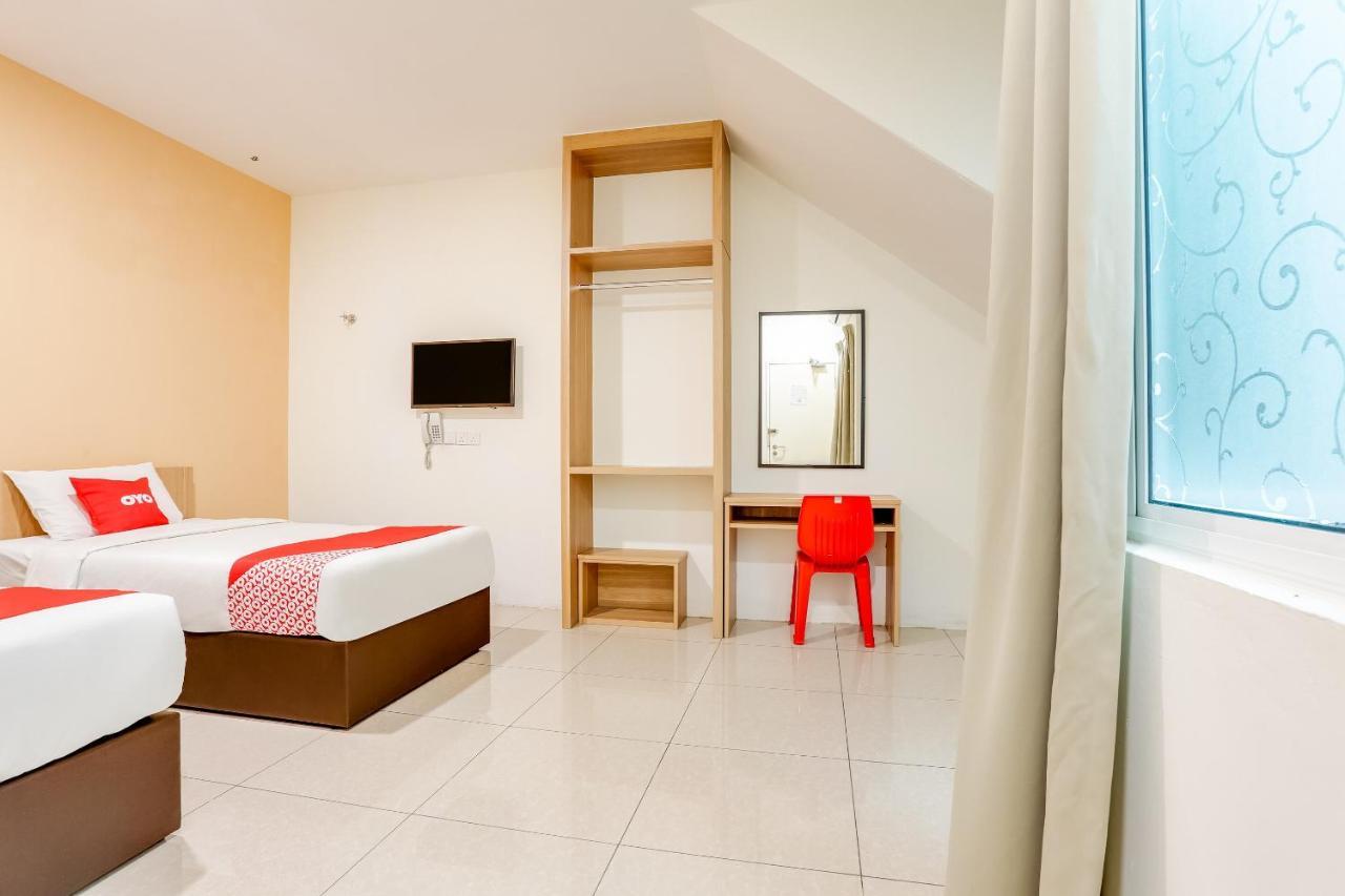 Oyo 89677 Sunflower Hotel Seremban Buitenkant foto
