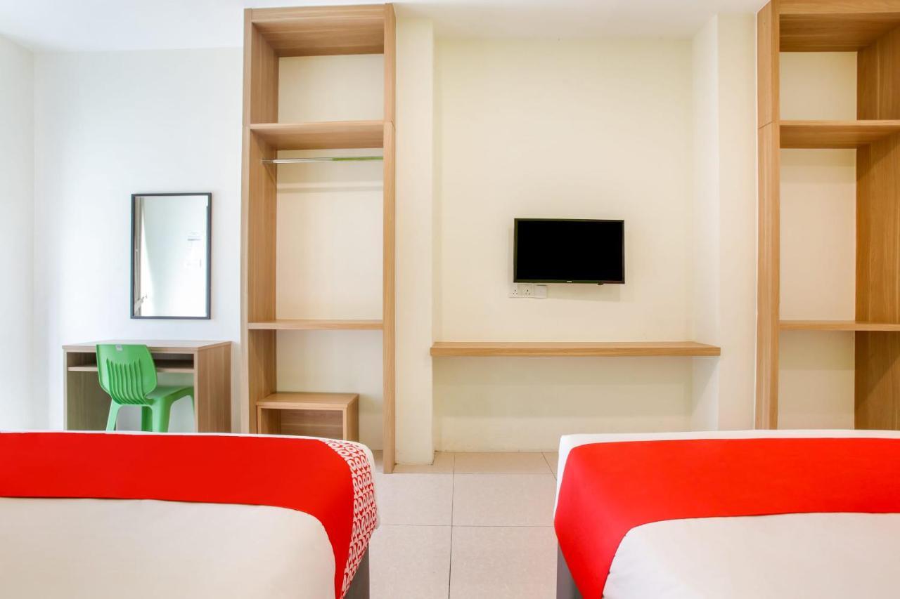 Oyo 89677 Sunflower Hotel Seremban Buitenkant foto
