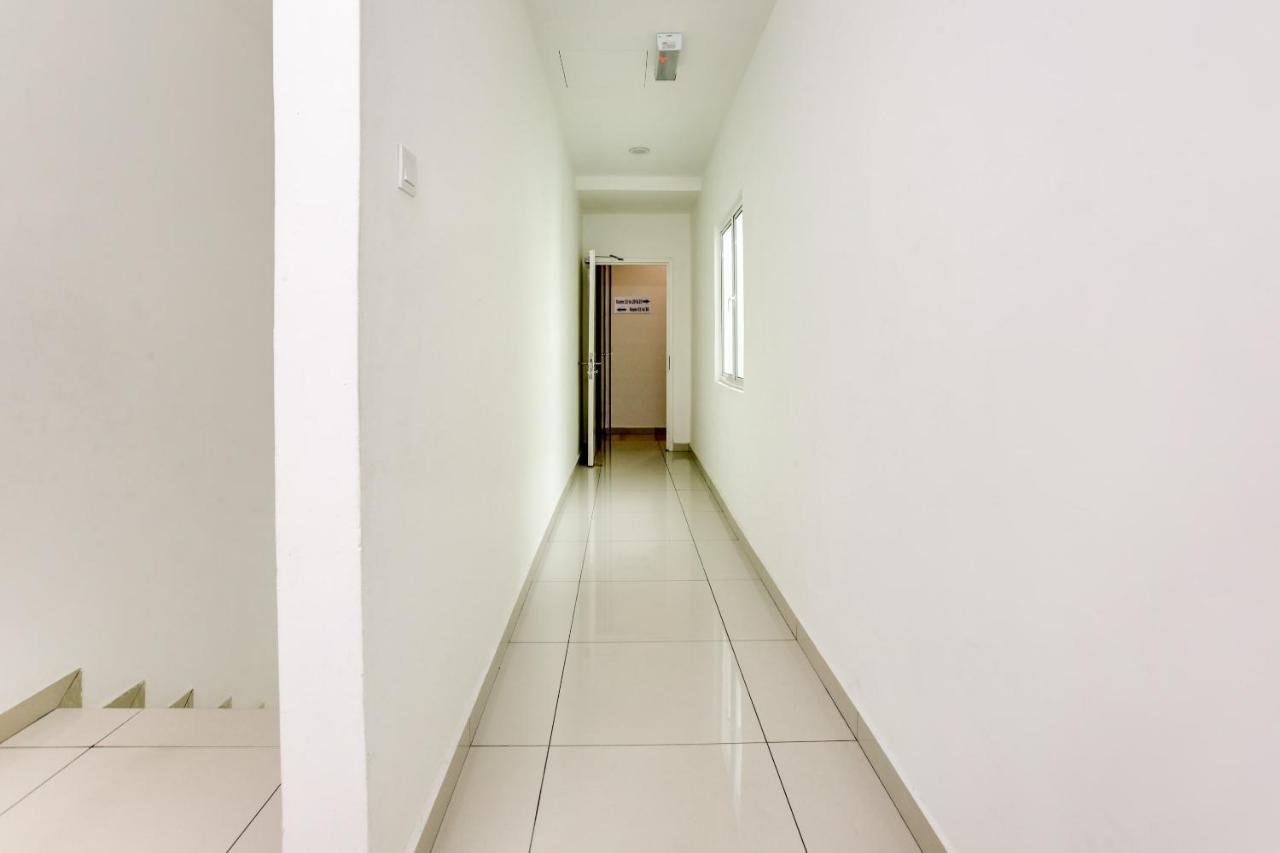 Oyo 89677 Sunflower Hotel Seremban Buitenkant foto