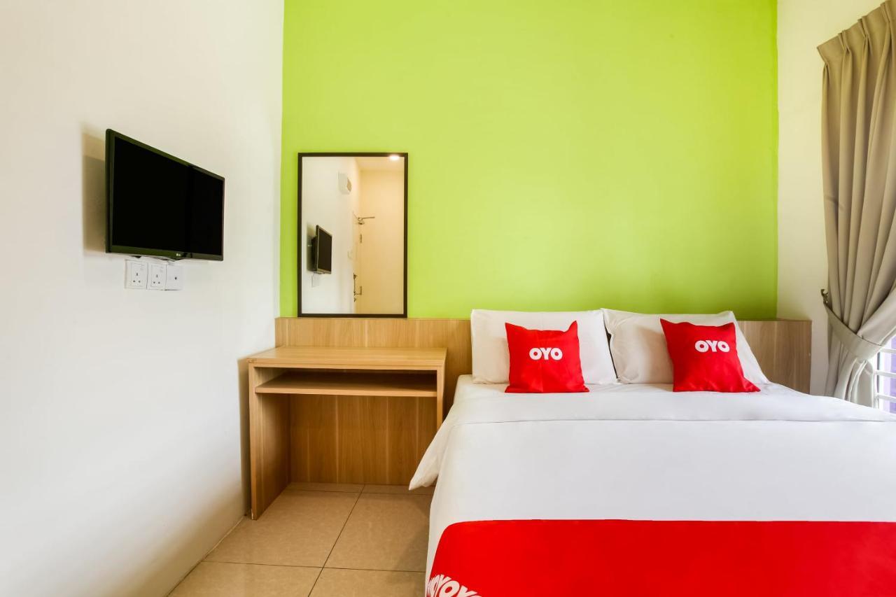 Oyo 89677 Sunflower Hotel Seremban Buitenkant foto