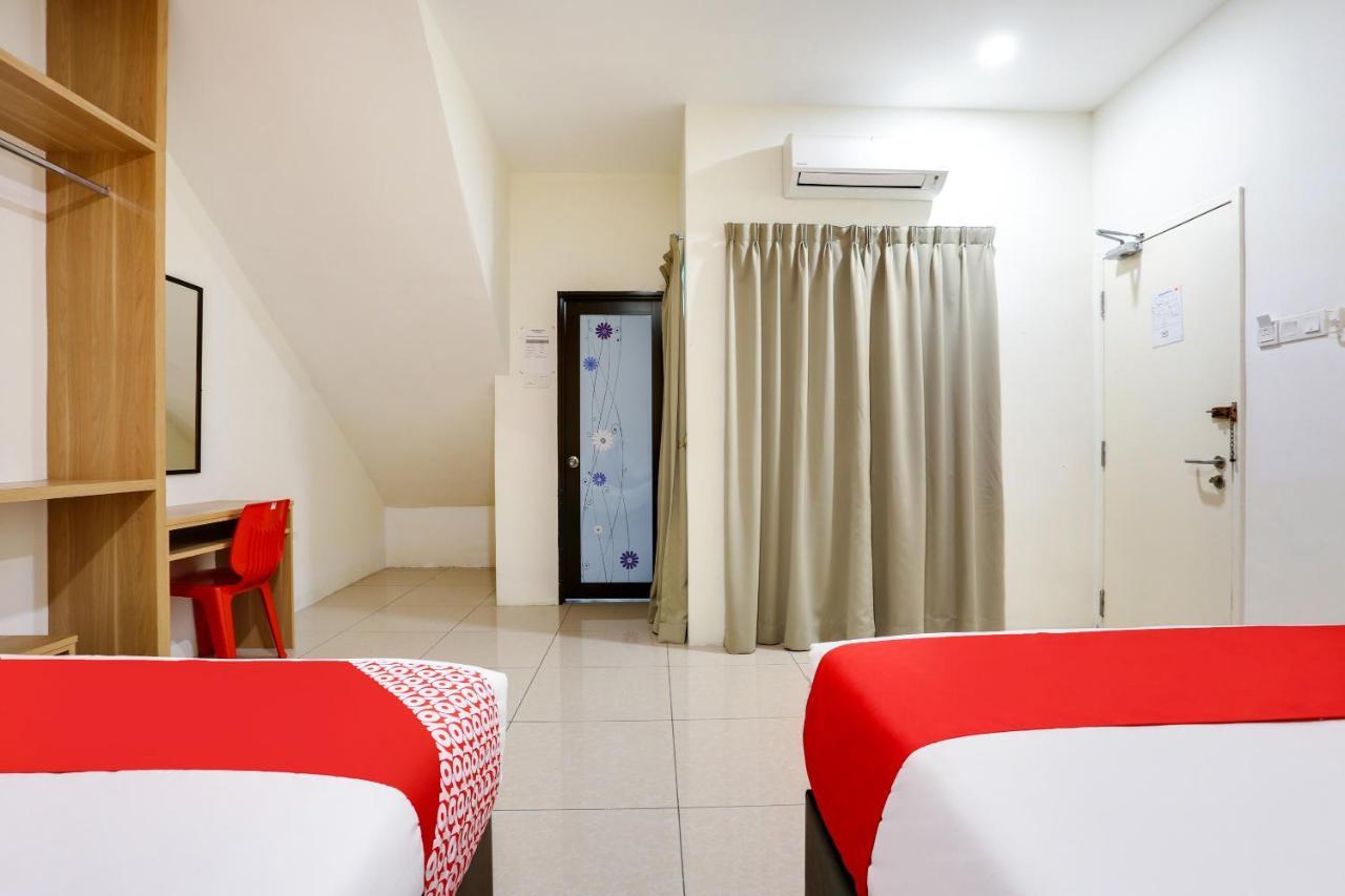 Oyo 89677 Sunflower Hotel Seremban Buitenkant foto