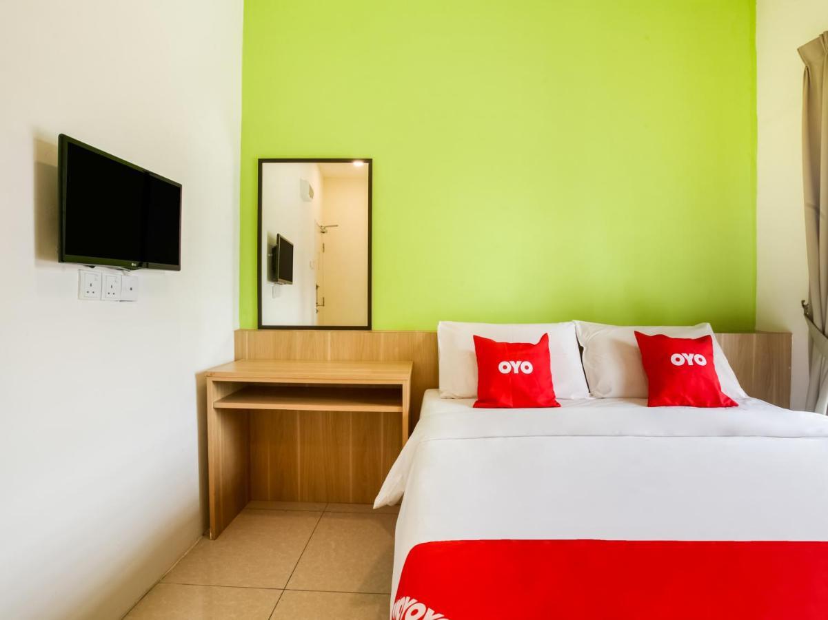 Oyo 89677 Sunflower Hotel Seremban Buitenkant foto